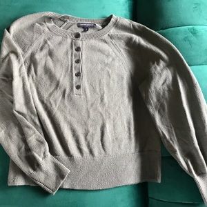 Small Banana Republic khaki green sweater.